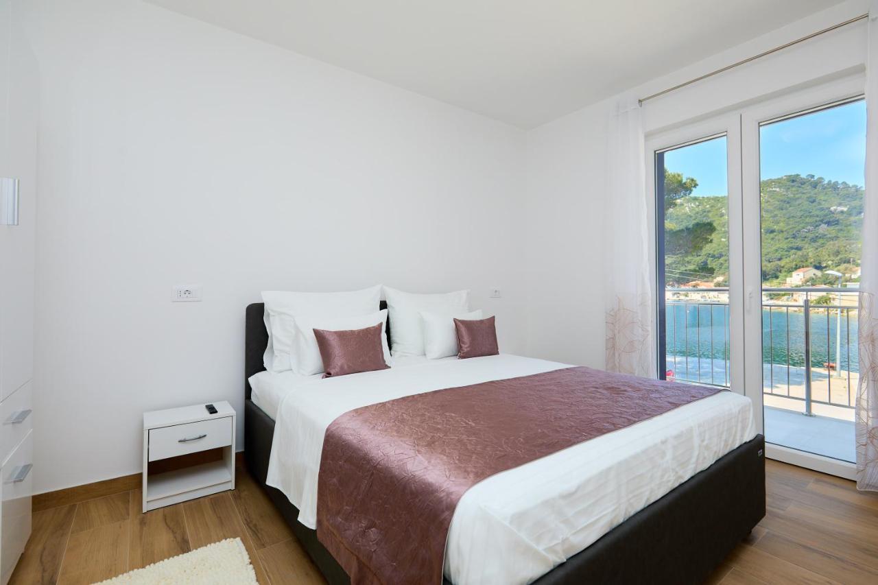 Green Lantern Apartments Okuklje Eksteriør billede